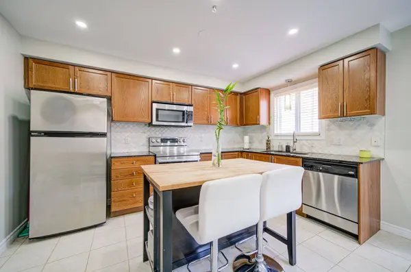 2280 Baronwood DR #66, Oakville, ON L6M 4Z5