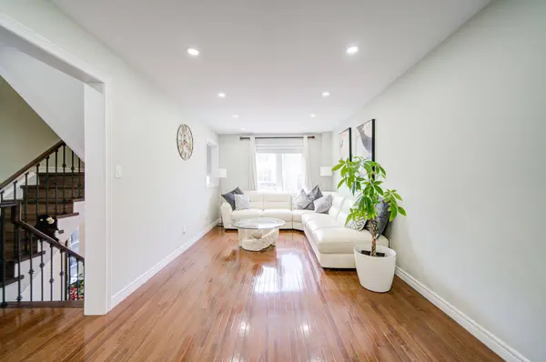 2280 Baronwood DR #66, Oakville, ON L6M 4Z5