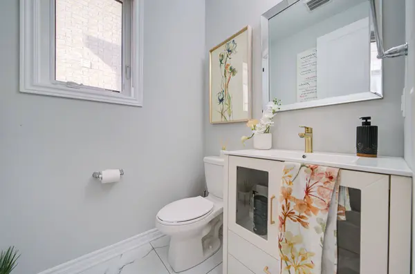 41 Bremner ST, Whitby, ON L1R 0P8