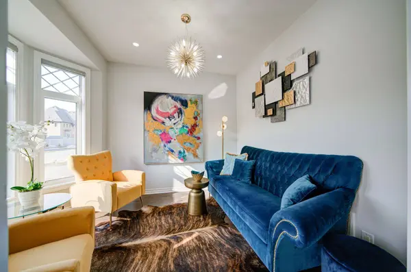 41 Bremner ST, Whitby, ON L1R 0P8