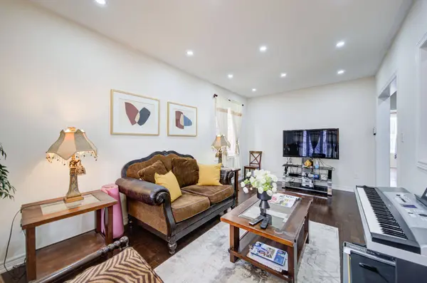 20 Everett ST, Markham, ON L6E 2A4