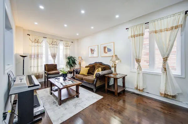 20 Everett ST, Markham, ON L6E 2A4