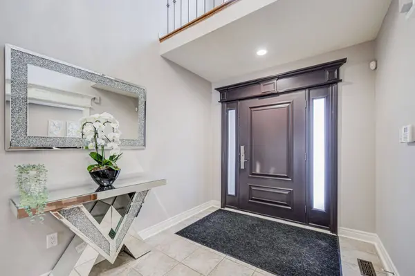 372 Greenock DR, Vaughan, ON L6A 1M5