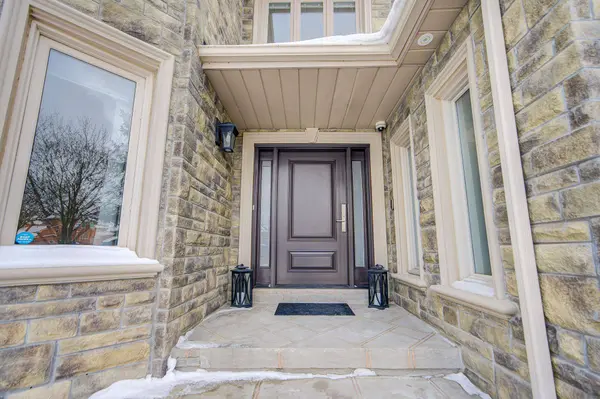 372 Greenock DR, Vaughan, ON L6A 1M5