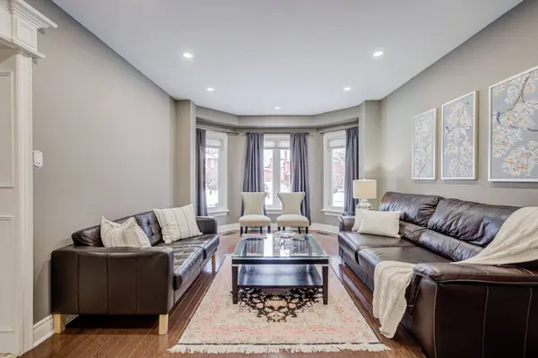 372 Greenock DR, Vaughan, ON L6A 1M5