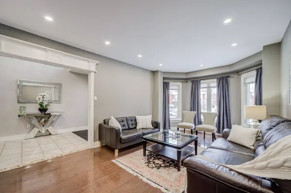 372 Greenock DR, Vaughan, ON L6A 1M5