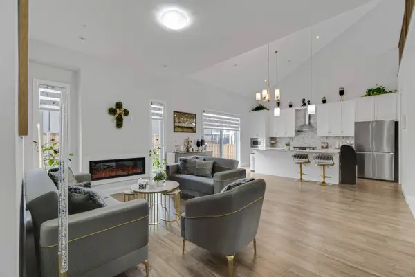 923 STONECLIFFE WALK #5, Kitchener, ON N2P 0K5