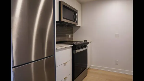 30 Tretti WAY #217, Toronto C06, ON M3H 0E3