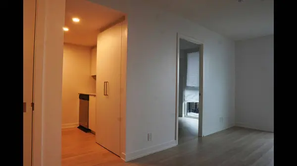 30 Tretti WAY #217, Toronto C06, ON M3H 0E3