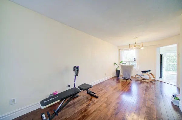 3824 Allcroft RD, Mississauga, ON L5N 6V6