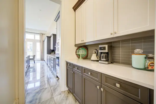 163 Hillsview DR, Richmond Hill, ON L4C 2R4