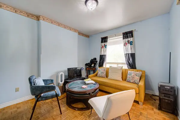 170 Wallace AVE, Toronto W02, ON M6H 1V2