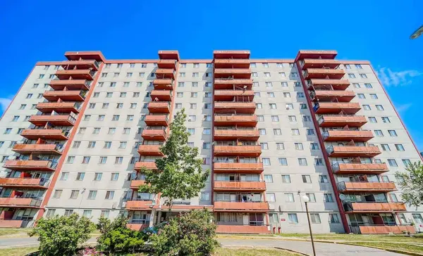 50 Lotherton Pathway #402, Toronto W04, ON M6B 2G8