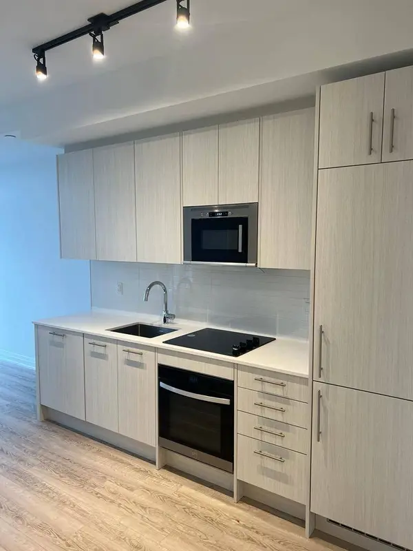 286 Main ST #1209, Toronto E02, ON M4C 4X4