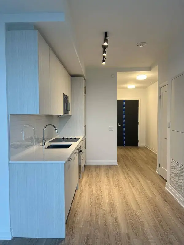 286 Main ST #1209, Toronto E02, ON M4C 4X4