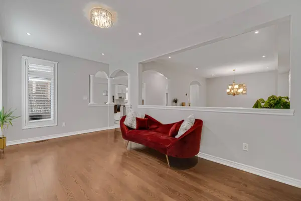 3095 Tacc DR, Mississauga, ON L5M 0A9