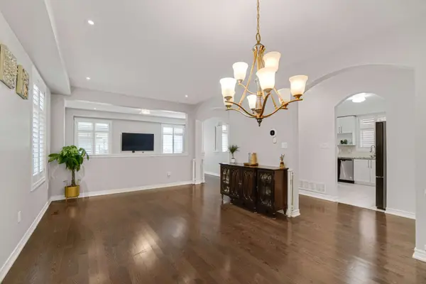 3095 Tacc DR, Mississauga, ON L5M 0A9