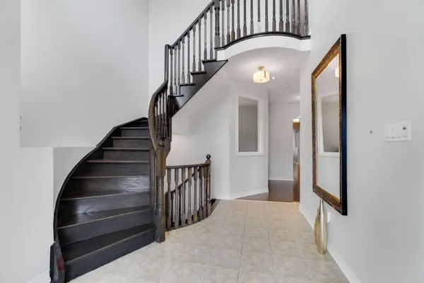 3095 Tacc DR, Mississauga, ON L5M 0A9