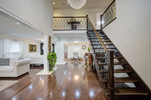 59 Yorkland ST, Richmond Hill, ON L4C 9Z4