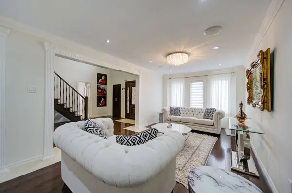 59 Yorkland ST, Richmond Hill, ON L4C 9Z4