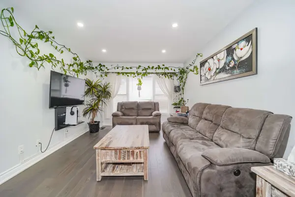 288 Simonston BLVD #30, Markham, ON L3T 4T5