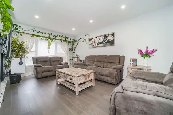 288 Simonston BLVD #30, Markham, ON L3T 4T5