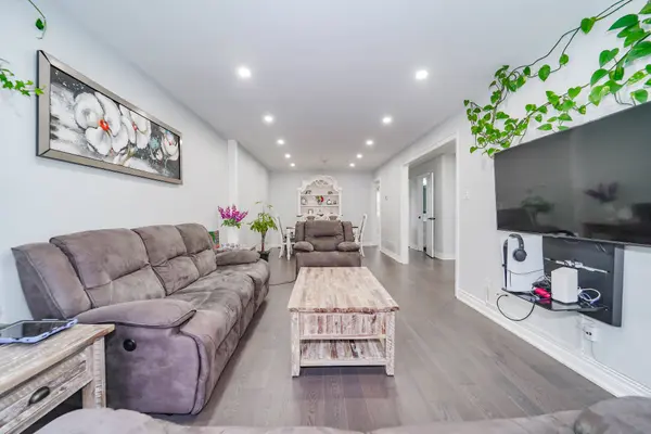 288 Simonston BLVD #30, Markham, ON L3T 4T5