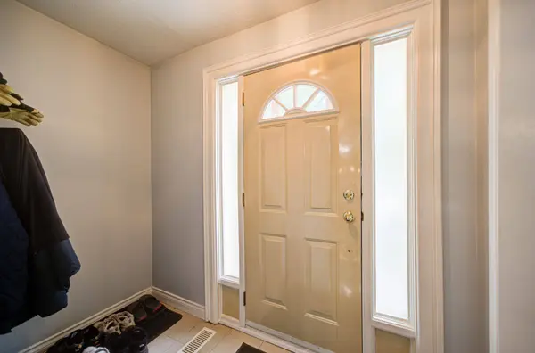 608 Rupert AVE, Whitchurch-stouffville, ON L4A 1W1