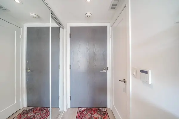 7 Mabelle AVE #308A, Toronto W08, ON M9A 4X7