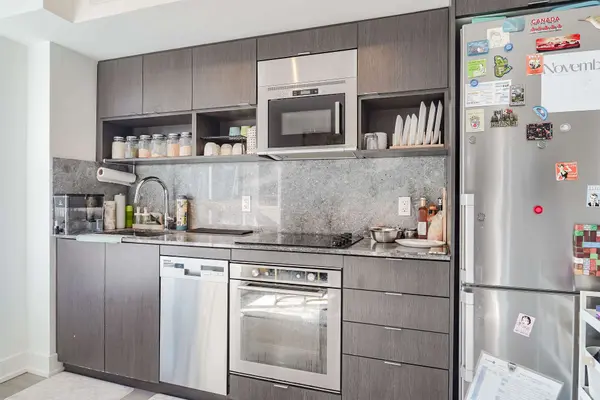 7 Mabelle AVE #308A, Toronto W08, ON M9A 4X7