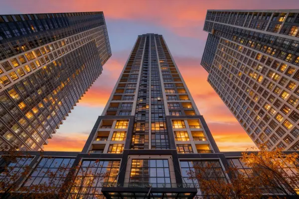 7 Mabelle AVE #308A