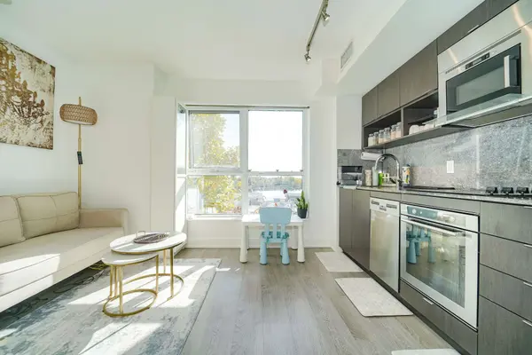 7 Mabelle AVE #308A, Toronto W08, ON M9A 4X7