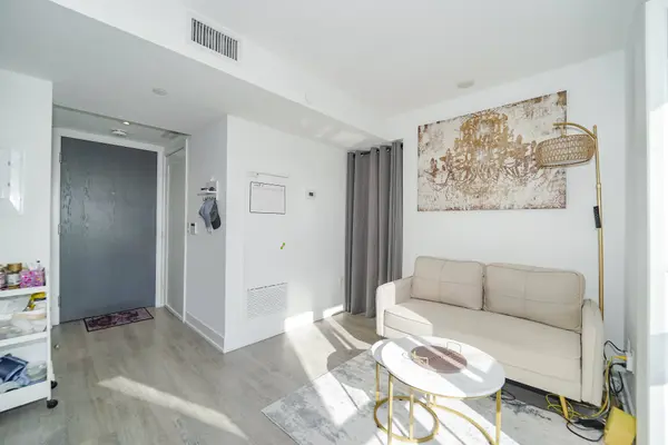 7 Mabelle AVE #308A, Toronto W08, ON M9A 4X7
