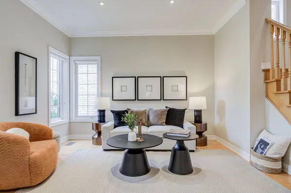 71 Futura AVE, Richmond Hill, ON L4S 1S8