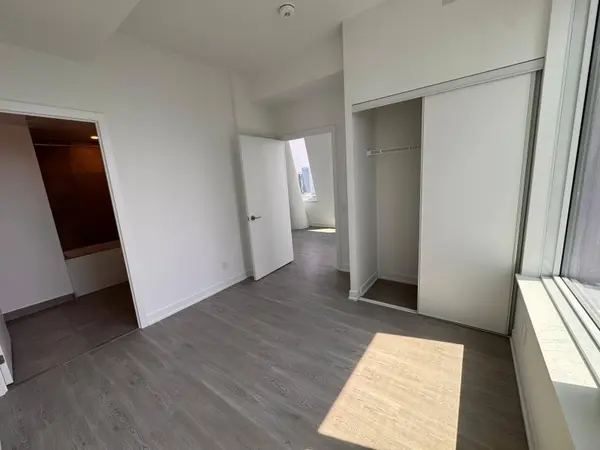 8 Wellesley ST W #5809, Toronto C01, ON M4Y 0J5
