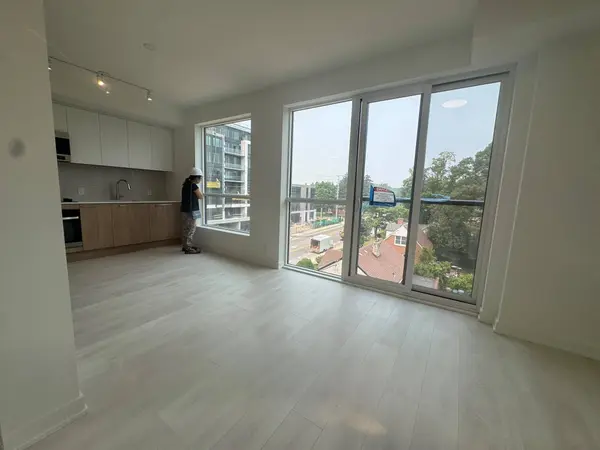 1381 Lakeshore RD E #431, Mississauga, ON L5E 1G6
