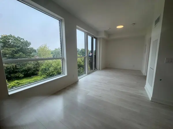 1381 Lakeshore RD E #431, Mississauga, ON L5E 1G6