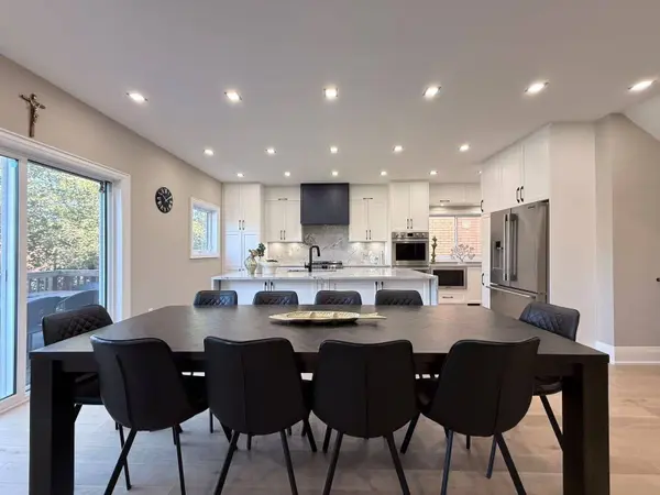 779 Mclaren ST, Newmarket, ON L3Y 8H3