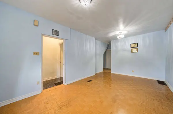 170 Wallace AVE, Toronto W02, ON M6H 1V2