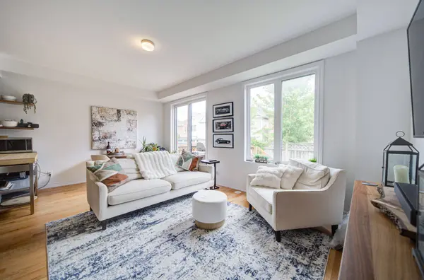 29 Sorbara WAY, Whitby, ON L1M 0M4
