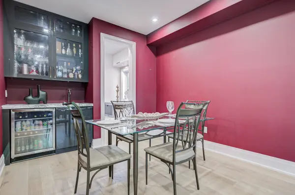 779 Mclaren ST, Newmarket, ON L3Y 8H3