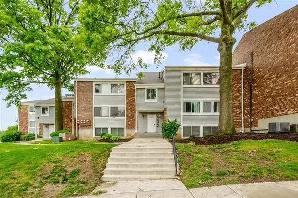 10104 W 96th ST #C, Overland Park, KS 66212