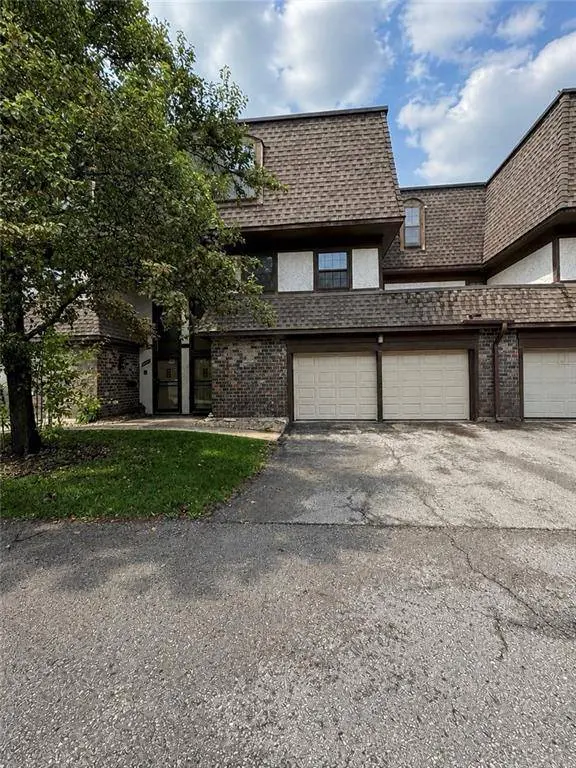 10130 Locust ST, Kansas City, MO 64131