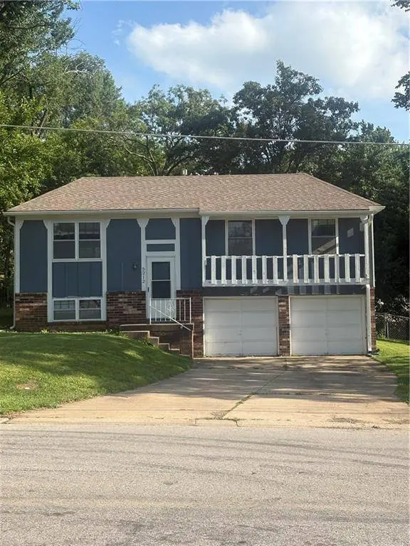 5212 NW Valley View RD, Blue Springs, MO 64015