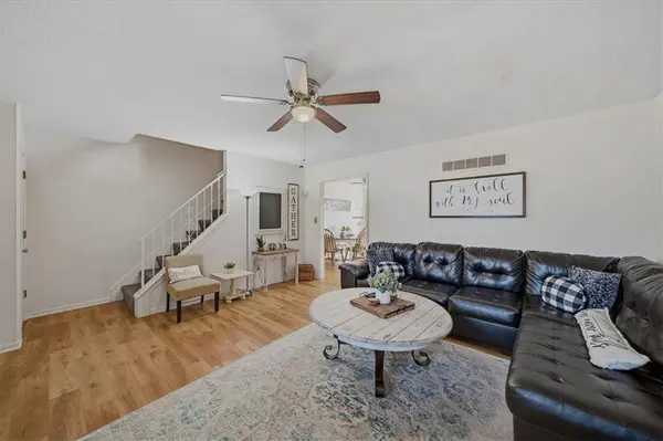 6435 E 127th ST, Grandview, MO 64030