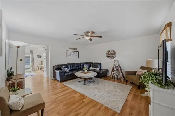6435 E 127th ST, Grandview, MO 64030