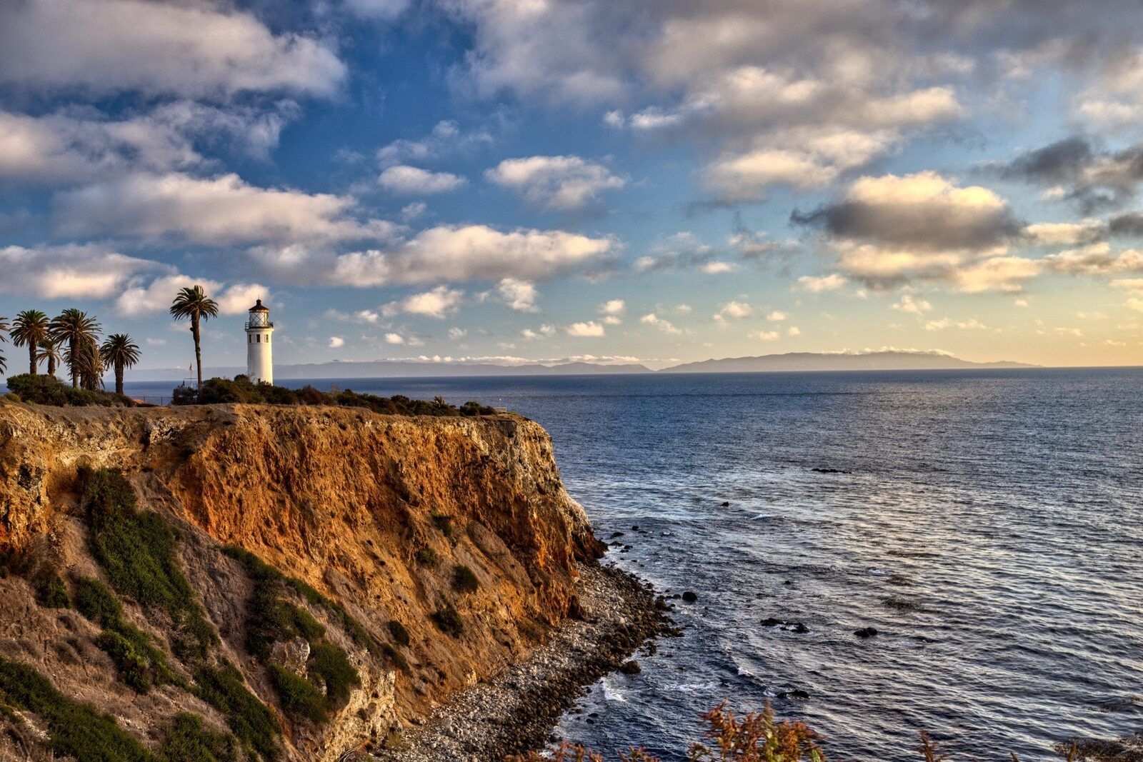 Point Vicente Lighthouse on the Rancho Palos Verdes coastline