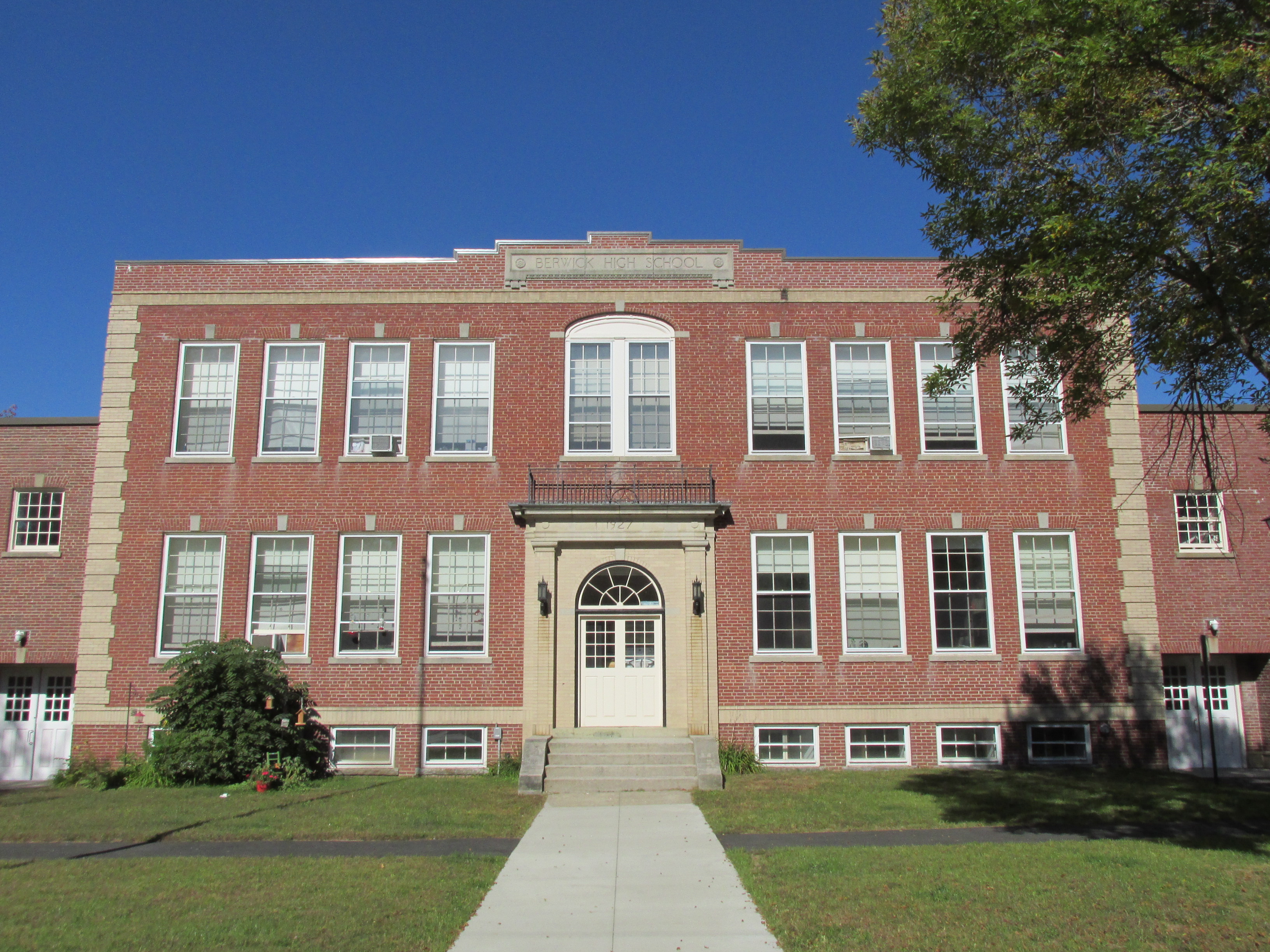 Berwick_High_School,_Berwick_ME