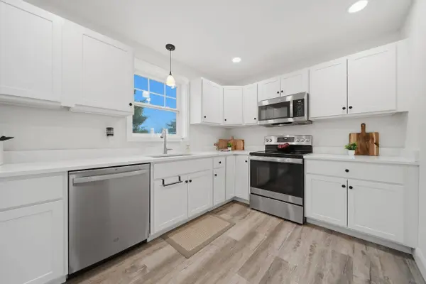 19 Biggs AVE #A, Epping, NH 03042