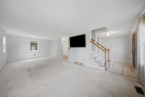 101 Currier DR, Manchester, NH 03104